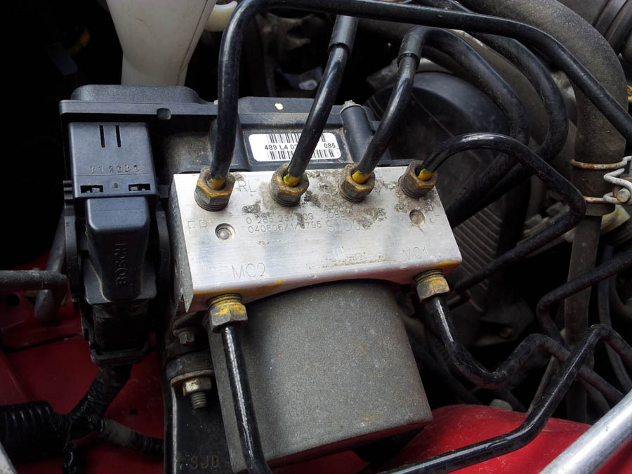 Honda FRV I-VTEC SE abs-ecu